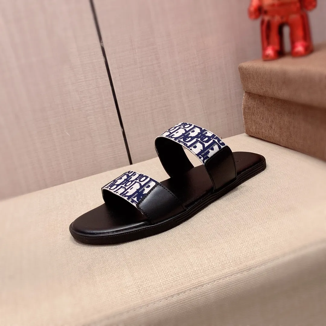 Slippers: New model factory price 220:🎩🎩🔥🔥《Dior* 》【High·Version】Series of slippers, top purchasing agent🔍🔍Men's 2020 counters are on sale at the same time, imported from Italy, original selected cowhide, exquisite workmanship,), sole: (super comfortable) original factory special supply Original sole, ⚠️Exclusive double-layer movable molded sole, super comfortable⚠️, real shot 🎬The real thing is more beautiful🔍🔍original quality, you can go in and out of the counter at will, 266 positive code 38-44, long-term availability